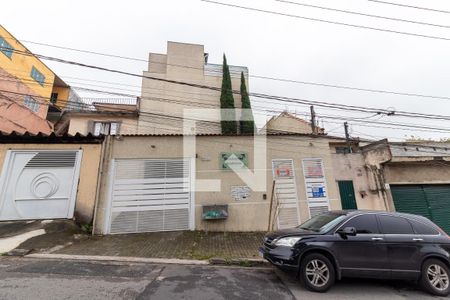 Casa de condomínio à venda com 105m², 3 quartos e 1 vaga Casa de condomínio à venda com 105m², 3 quartos e 1 vagaFachada