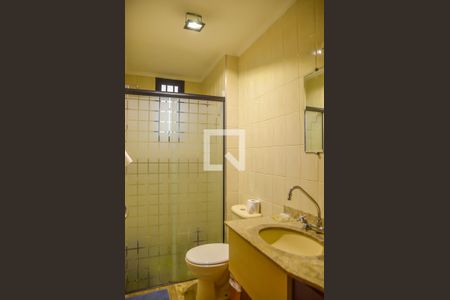 Apartamento à venda com 250m², 4 quartos e 3 vagas Apartamento à venda com 250m², 4 quartos e 3 vagasBanheiro