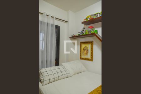 Apartamento à venda com 250m², 4 quartos e 3 vagas Apartamento à venda com 250m², 4 quartos e 3 vagasQuarto de Serviço