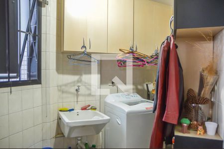 Apartamento à venda com 250m², 4 quartos e 3 vagas Apartamento à venda com 250m², 4 quartos e 3 vagasÁrea de Serviço