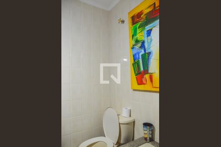 Apartamento à venda com 250m², 4 quartos e 3 vagas Apartamento à venda com 250m², 4 quartos e 3 vagasBanheiro da Suíte