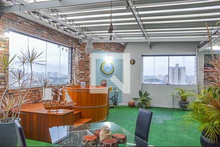 Apartamento à venda com 250m², 4 quartos e 3 vagas Apartamento à venda com 250m², 4 quartos e 3 vagasHidroginástica