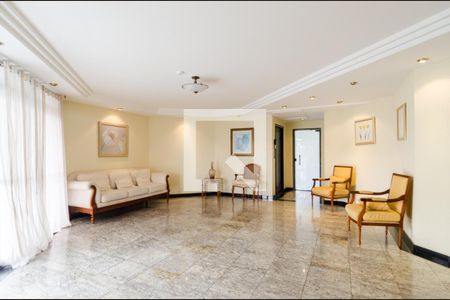 Apartamento à venda com 250m², 4 quartos e 3 vagas Apartamento à venda com 250m², 4 quartos e 3 vagasHall de entrada