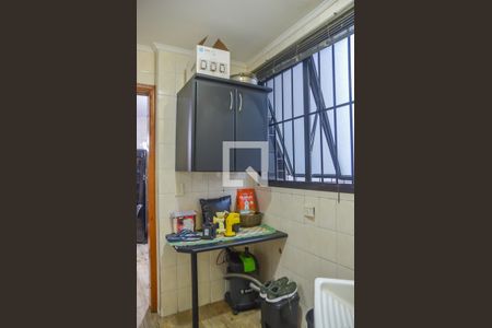 Apartamento à venda com 250m², 4 quartos e 3 vagas Apartamento à venda com 250m², 4 quartos e 3 vagasÁrea de Serviço