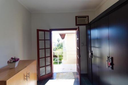 Casa de condomínio à venda com 298m², 6 quartos e sem vaga Casa de condomínio à venda com 298m², 6 quartos e sem vagaQuarto 02