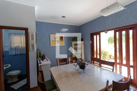 Casa de condomínio à venda com 298m², 6 quartos e sem vaga Casa de condomínio à venda com 298m², 6 quartos e sem vagaSala de Jantar