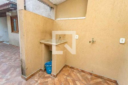 Casa à venda com 200m², 4 quartos e 3 vagas Casa à venda com 200m², 4 quartos e 3 vagasCasa 2 - área de serviço
