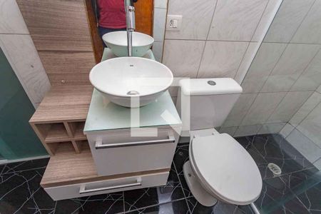 Casa à venda com 200m², 4 quartos e 3 vagas Casa à venda com 200m², 4 quartos e 3 vagasBanheiro 2