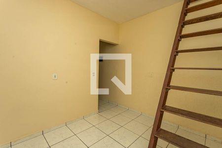 Casa à venda com 200m², 4 quartos e 3 vagas Casa à venda com 200m², 4 quartos e 3 vagasCasa 2 - quarto