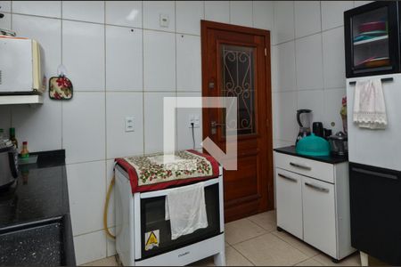 Casa de condomínio à venda com 98m², 3 quartos e 3 vagas Casa de condomínio à venda com 98m², 3 quartos e 3 vagasCozinha