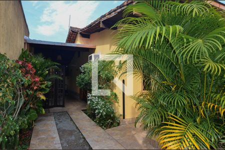 Casa de condomínio à venda com 98m², 3 quartos e 3 vagas Casa de condomínio à venda com 98m², 3 quartos e 3 vagasVaranda