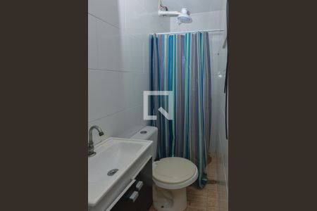 Casa de condomínio à venda com 98m², 3 quartos e 3 vagas Casa de condomínio à venda com 98m², 3 quartos e 3 vagasBanheiro de serviço