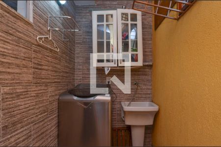 Casa de condomínio à venda com 98m², 3 quartos e 3 vagas Casa de condomínio à venda com 98m², 3 quartos e 3 vagasÁrea de serviço