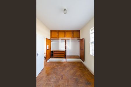 Casa à venda com 500m², 5 quartos e 6 vagasQuarto 3