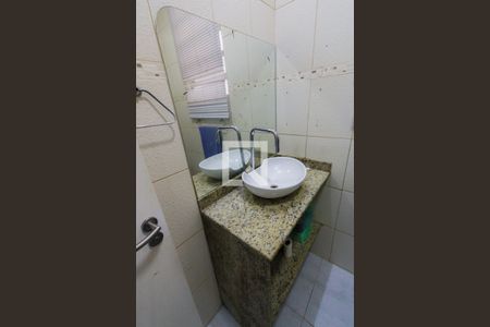 Casa à venda com 110m², 2 quartos e 1 vaga Casa à venda com 110m², 2 quartos e 1 vagaBanheiro Social