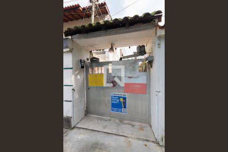 Casa à venda com 110m², 2 quartos e 1 vaga Casa à venda com 110m², 2 quartos e 1 vagaFachada