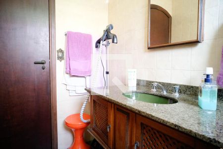 Casa à venda com 194m², 3 quartos e 5 vagasBanheiro