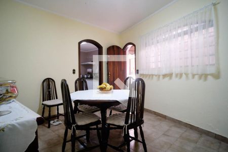 Casa à venda com 194m², 3 quartos e 5 vagasCozinha