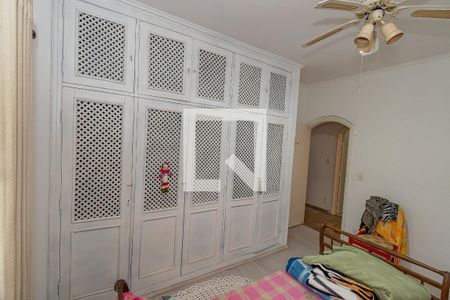 Casa para alugar com 858m², 5 quartos e 4 vagasQuarto 1