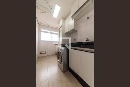 Apartamento à venda com 115m², 3 quartos e 2 vagas Apartamento à venda com 115m², 3 quartos e 2 vagasÁrea de Serviço