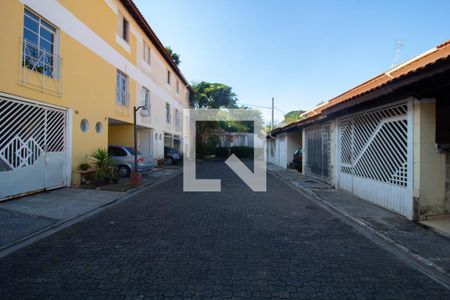 Casa de condomínio à venda com 55m², 2 quartos e 1 vagaÁrea comum