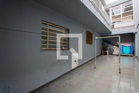 Casa à venda com 271m², 3 quartos e 4 vagas Casa à venda com 271m², 3 quartos e 4 vagasQuintal 2
