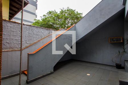 Casa à venda com 271m², 3 quartos e 4 vagas Casa à venda com 271m², 3 quartos e 4 vagasQuintal 1