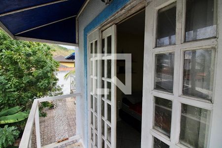 Casa à venda com 600m², 5 quartos e 5 vagas Casa à venda com 600m², 5 quartos e 5 vagasVaranda da Suíte 3