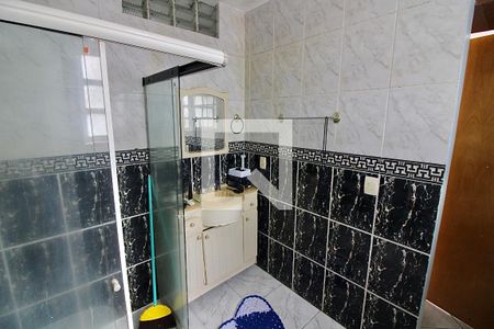 Casa à venda com 600m², 5 quartos e 5 vagas Casa à venda com 600m², 5 quartos e 5 vagasBanheiro da Suíte 2