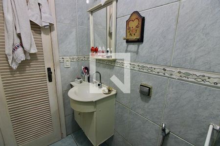 Casa à venda com 600m², 5 quartos e 5 vagas Casa à venda com 600m², 5 quartos e 5 vagasBanheiro Social