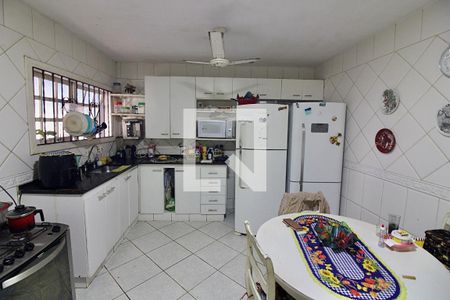 Casa à venda com 600m², 5 quartos e 5 vagas Casa à venda com 600m², 5 quartos e 5 vagasCozinha
