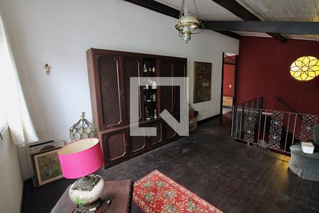 Casa à venda com 600m², 5 quartos e 5 vagas Casa à venda com 600m², 5 quartos e 5 vagasSala de TV