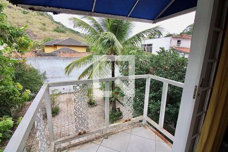 Casa à venda com 600m², 5 quartos e 5 vagas Casa à venda com 600m², 5 quartos e 5 vagasVaranda da Suíte 4