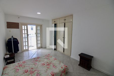 Casa à venda com 600m², 5 quartos e 5 vagas Casa à venda com 600m², 5 quartos e 5 vagasSuíte 2