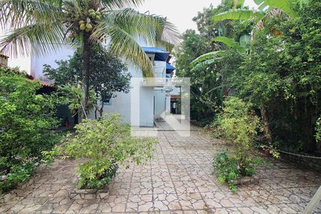 Casa à venda com 600m², 5 quartos e 5 vagas Casa à venda com 600m², 5 quartos e 5 vagasQuintal