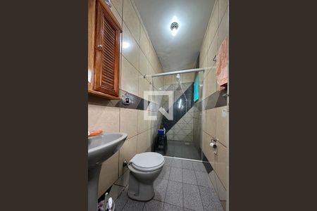 Casa à venda com 220m², 4 quartos e 5 vagasBanheiro 1