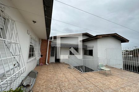 Casa à venda com 220m², 4 quartos e 5 vagasVaranda 