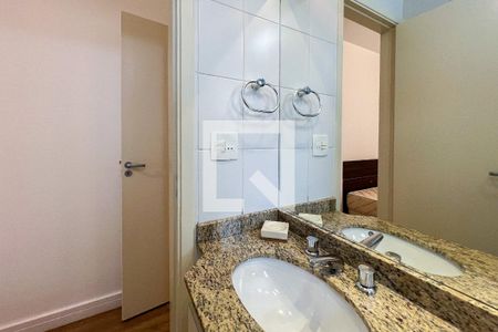 Apartamento para alugar com 67m², 2 quartos e 2 vagas Apartamento para alugar com 67m², 2 quartos e 2 vagasBanheiro da Suíte