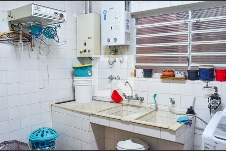 Casa à venda com 280m², 3 quartos e 4 vagas Casa à venda com 280m², 3 quartos e 4 vagasLavanderia