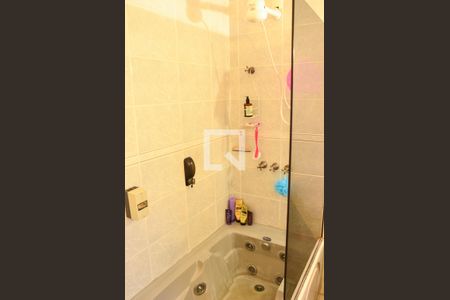 Casa à venda com 280m², 3 quartos e 4 vagas Casa à venda com 280m², 3 quartos e 4 vagasBanheiro do Quarto 1