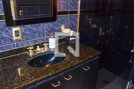 Casa à venda com 280m², 3 quartos e 4 vagas Casa à venda com 280m², 3 quartos e 4 vagasBanheiro Social e do Quarto 2