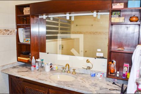 Casa à venda com 280m², 3 quartos e 4 vagas Casa à venda com 280m², 3 quartos e 4 vagasBanheiro da Suíte