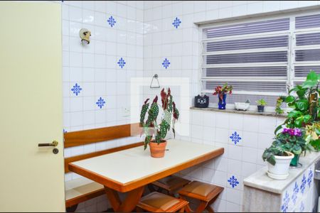 Casa à venda com 280m², 3 quartos e 4 vagas Casa à venda com 280m², 3 quartos e 4 vagasCozinha