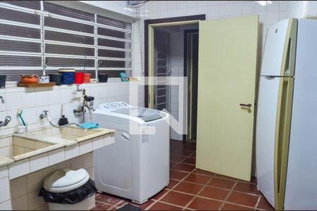 Casa à venda com 280m², 3 quartos e 4 vagas Casa à venda com 280m², 3 quartos e 4 vagasLavanderia