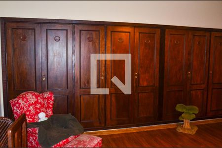 Casa à venda com 280m², 3 quartos e 4 vagas Casa à venda com 280m², 3 quartos e 4 vagasArmarios da Suíte