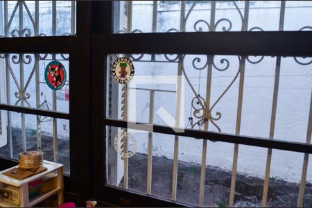 Casa à venda com 280m², 3 quartos e 4 vagas Casa à venda com 280m², 3 quartos e 4 vagasVista do Quarto 2