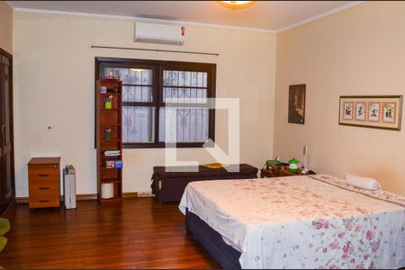 Casa à venda com 280m², 3 quartos e 4 vagas Casa à venda com 280m², 3 quartos e 4 vagasSuíte