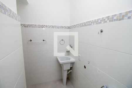 Banheiro de kitnet/studio para alugar com 1 quarto, 28m² em Centro, Rio de Janeiro