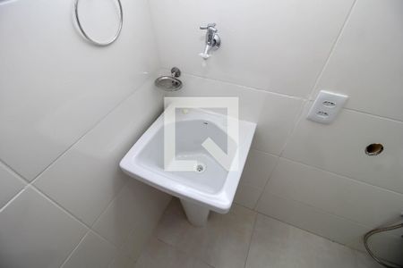 Banheiro de kitnet/studio para alugar com 1 quarto, 28m² em Centro, Rio de Janeiro