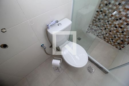 Banheiro de kitnet/studio para alugar com 1 quarto, 28m² em Centro, Rio de Janeiro